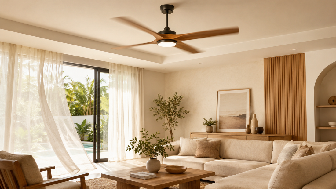 Découvrez comment choisir un ventilateur de plafond design, silencieux et adapté à votre pièce : taille, lumière, moteur, installation et confort.