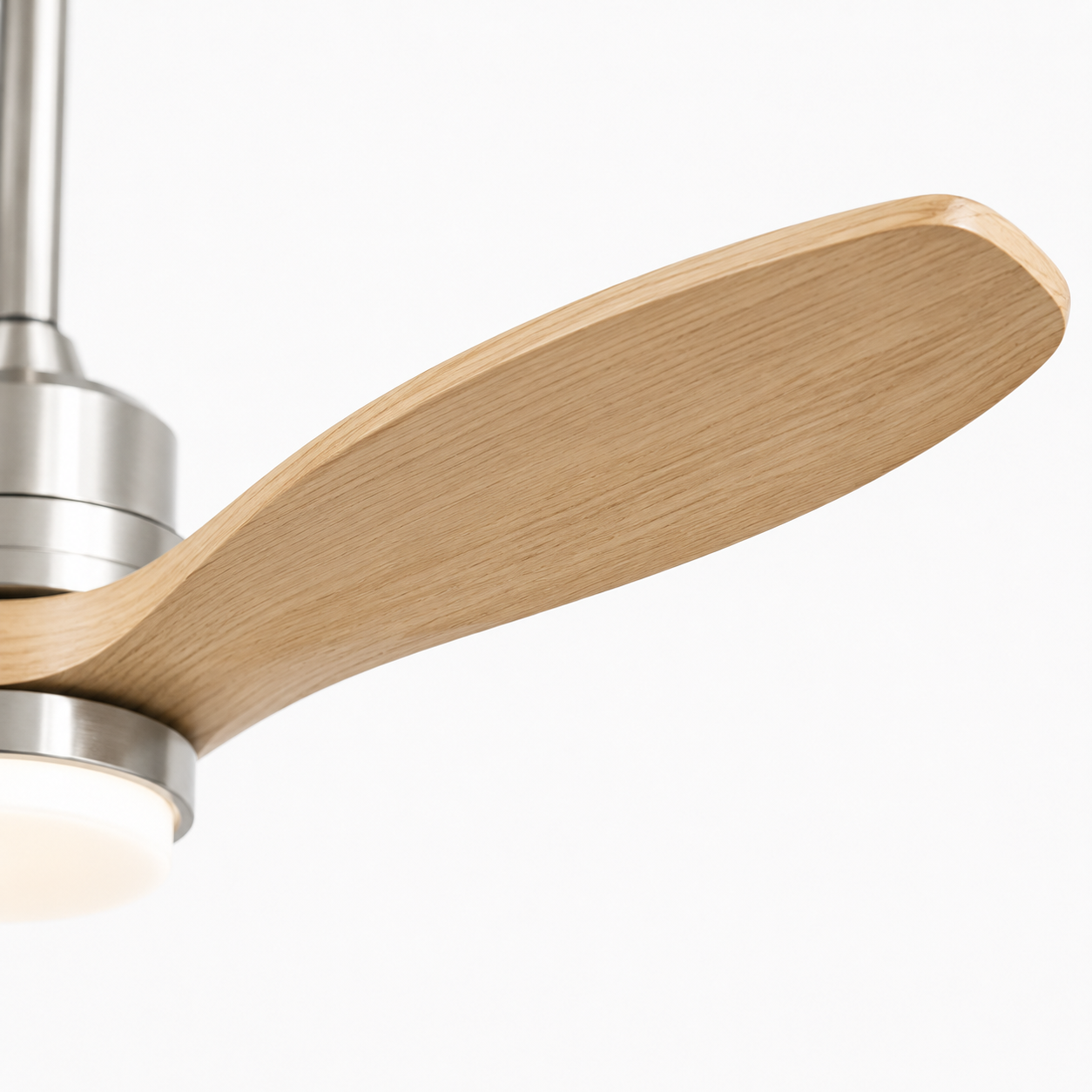 Ventilateur de plafond Ventalia Noyer 52" — bois, LED, télécommande & moteur DC 6 vitesses