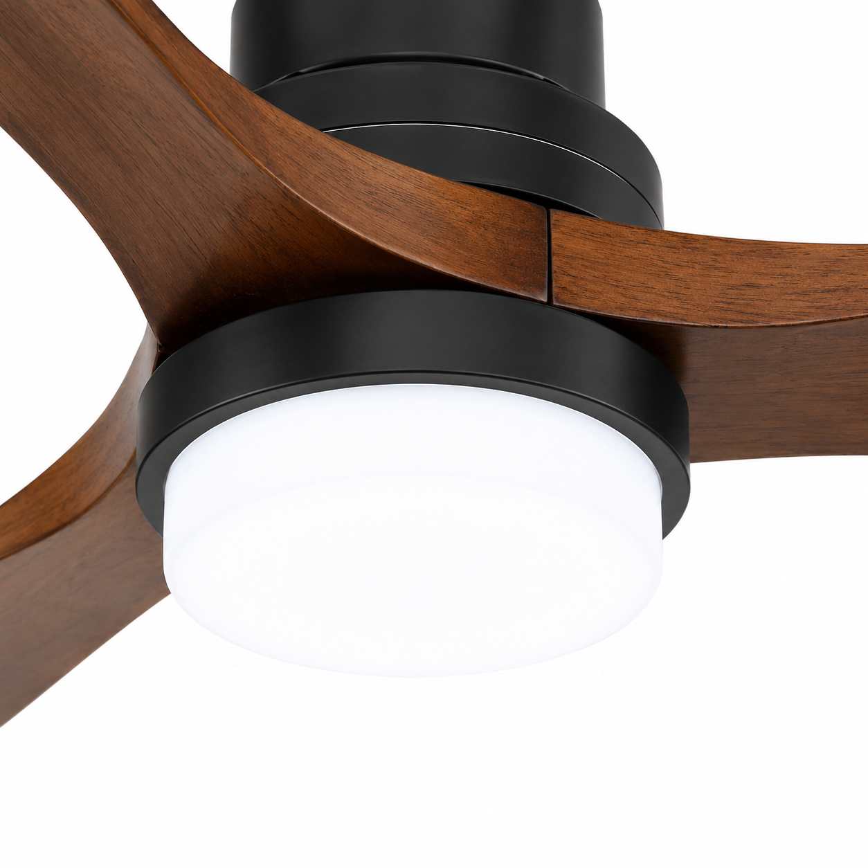 Ventilateur de plafond Ventalia Arbo 52" — bois, LED, télécommande & moteur DC 6 vitesses